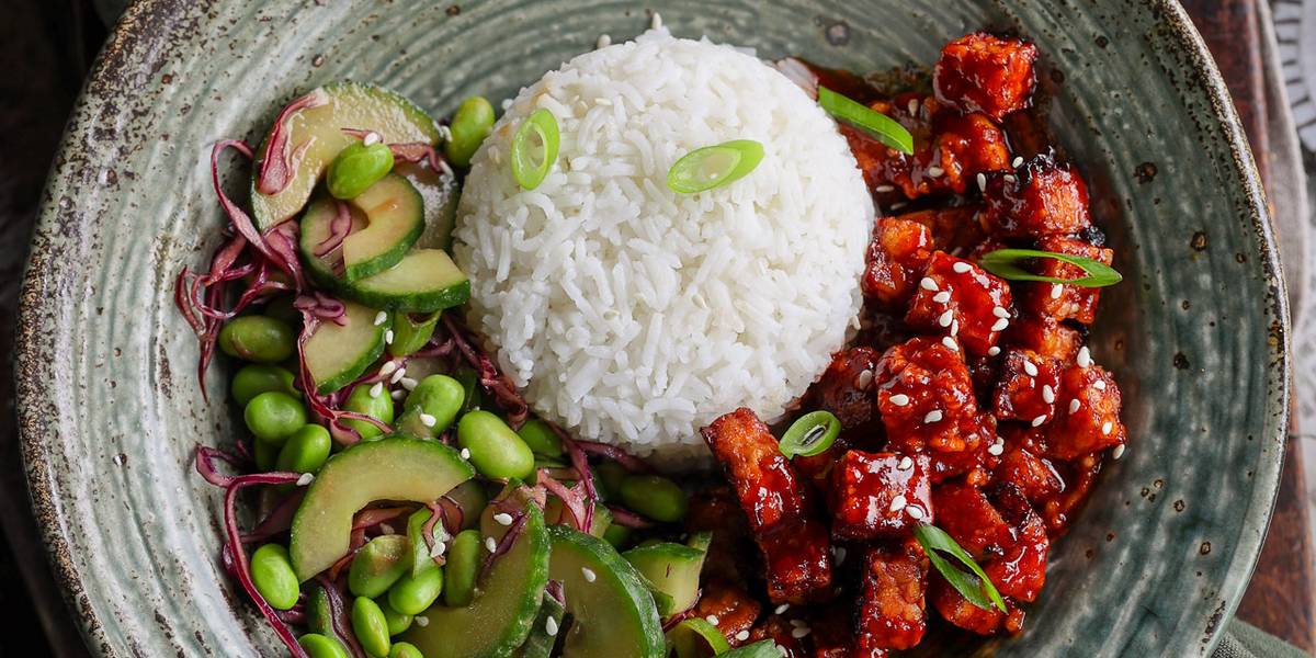 Gochujang Tempeh Bowl