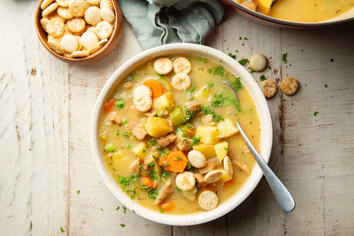 Vegan Chicken Pot Pie Soup